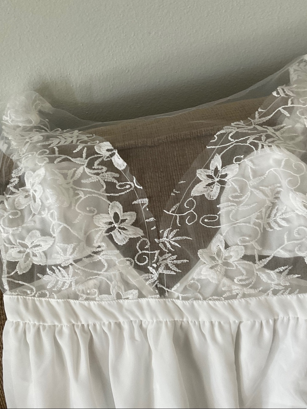 White Lace Bodice Dress with Sheer Floral Back is very small - Picture 4 of 5
